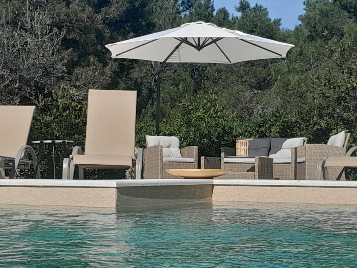 Caliente Apartments Vir A Dış mekan fotoğraf